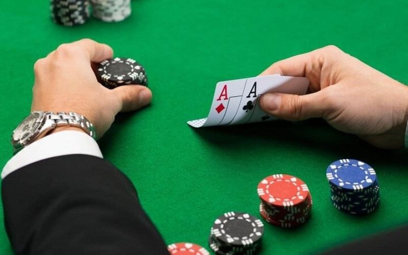 Hướng Dẫn Chơi Xì Dách Chi Tiết Cho Hội Viên Mới KUBET